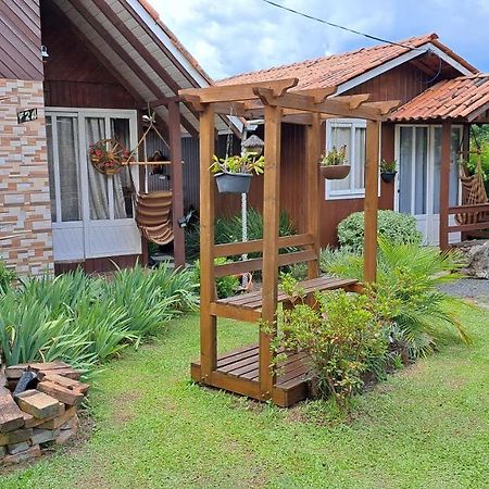 Chales Doce Luar Casas De Temporada Urubici Exterior photo